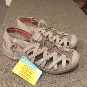 Bare traps Rebound frenzie water shoes